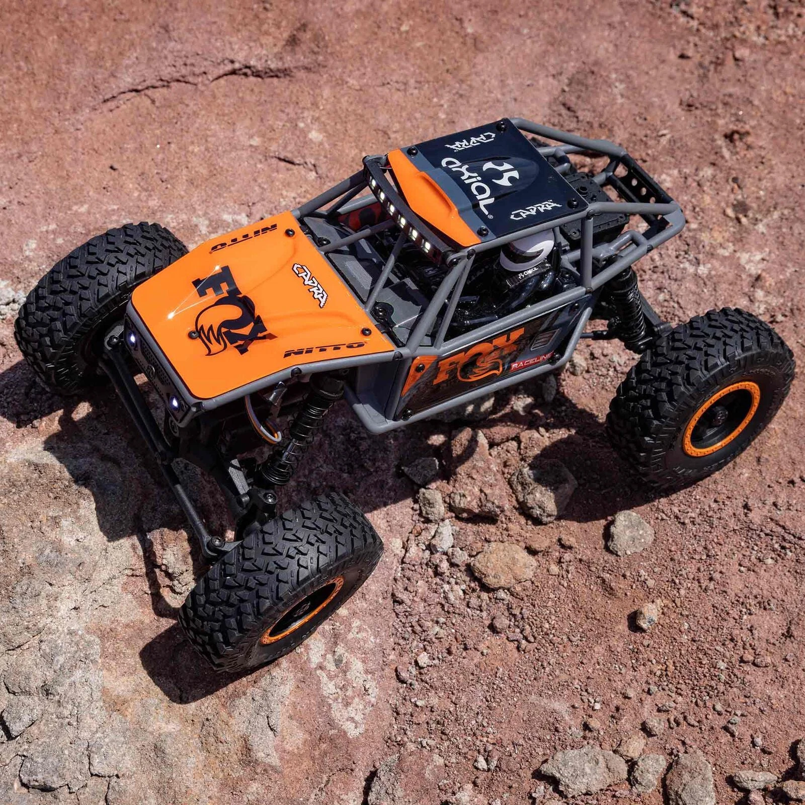 Axial 1/18 UTB18 Capra 4WD Unlimited Trail Buggy RTR - Grey - Image 14