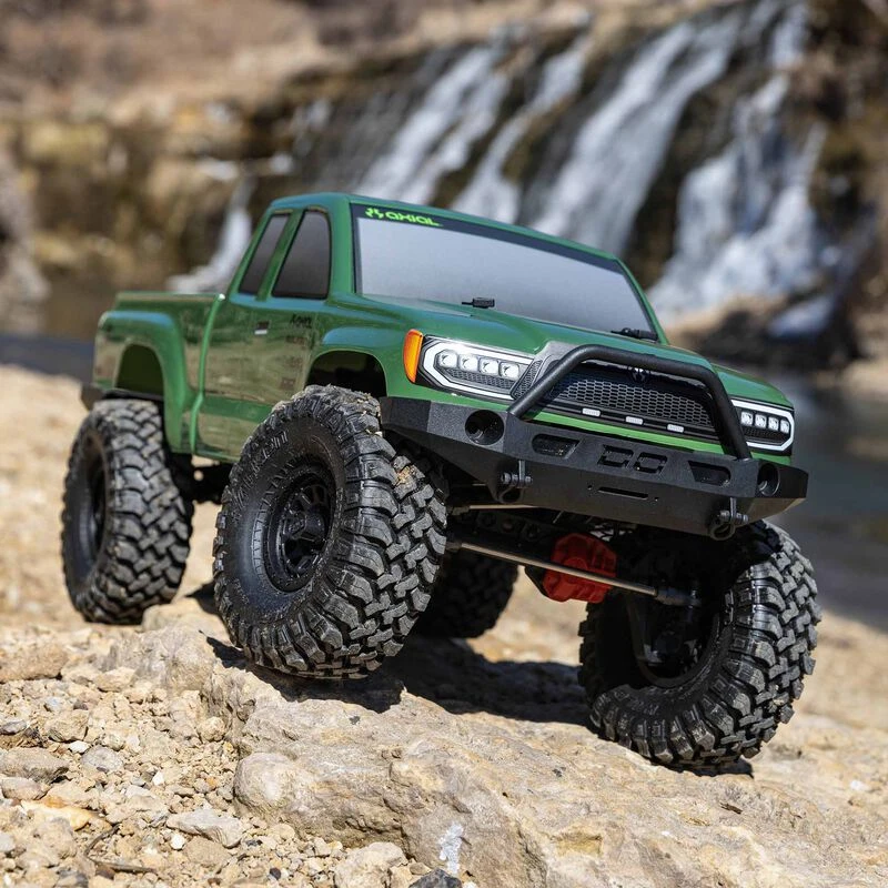 Axial 1/10 SCX10 III Base Camp 4WD Rock Crawler Brushed RTR - Green - Image 14