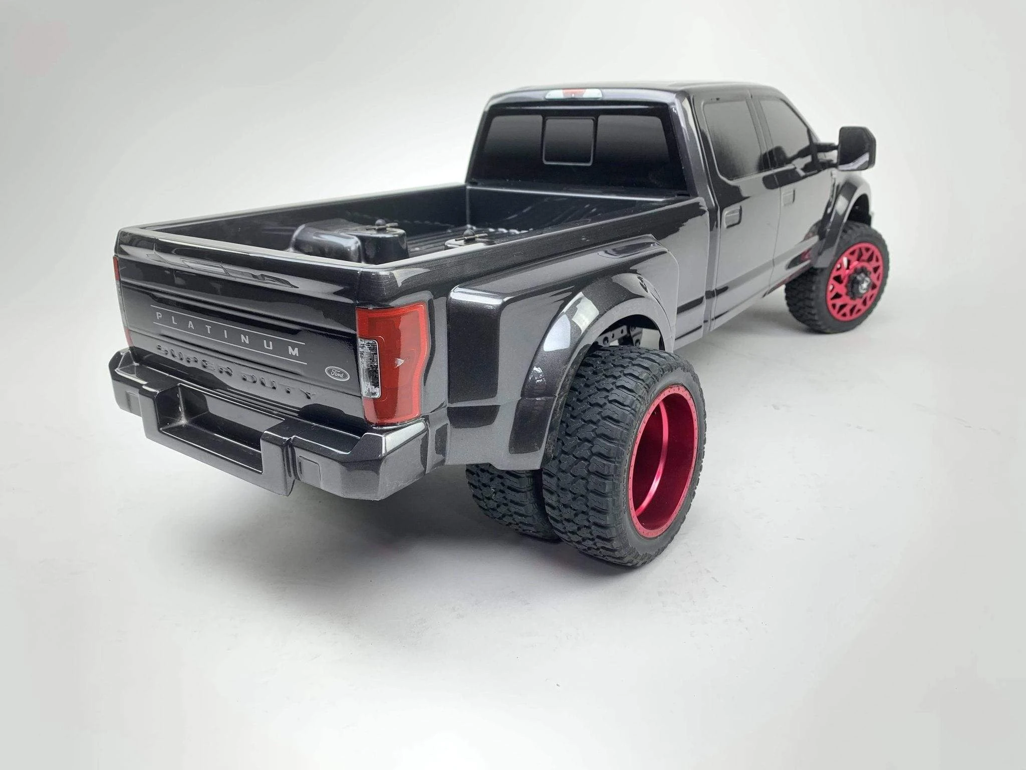 8981 FORD F450 SD 1/10 4WD RTR (Grey Titanium) Custom Truck DL-Series - Image 11